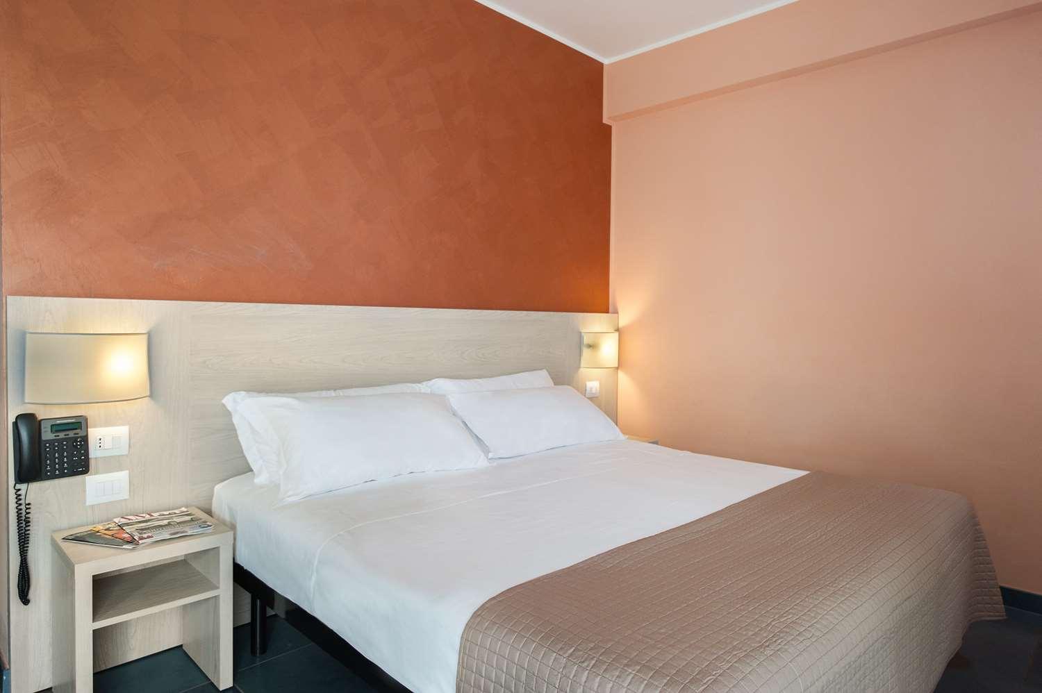 Hotel Testani Коллеферро Экстерьер фото